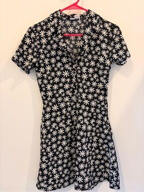 H&M Black Daisy Print dress